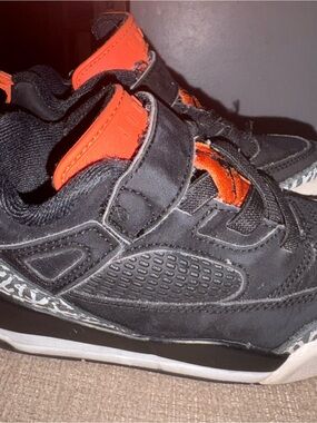 Nike Kids Black and Orange Hook-and-Loop Sneakers
